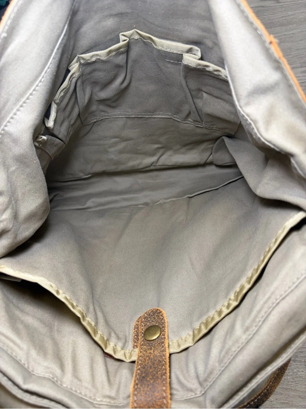 The Territory Ahead brown leather messenger computer bag satchel Vintage Style
